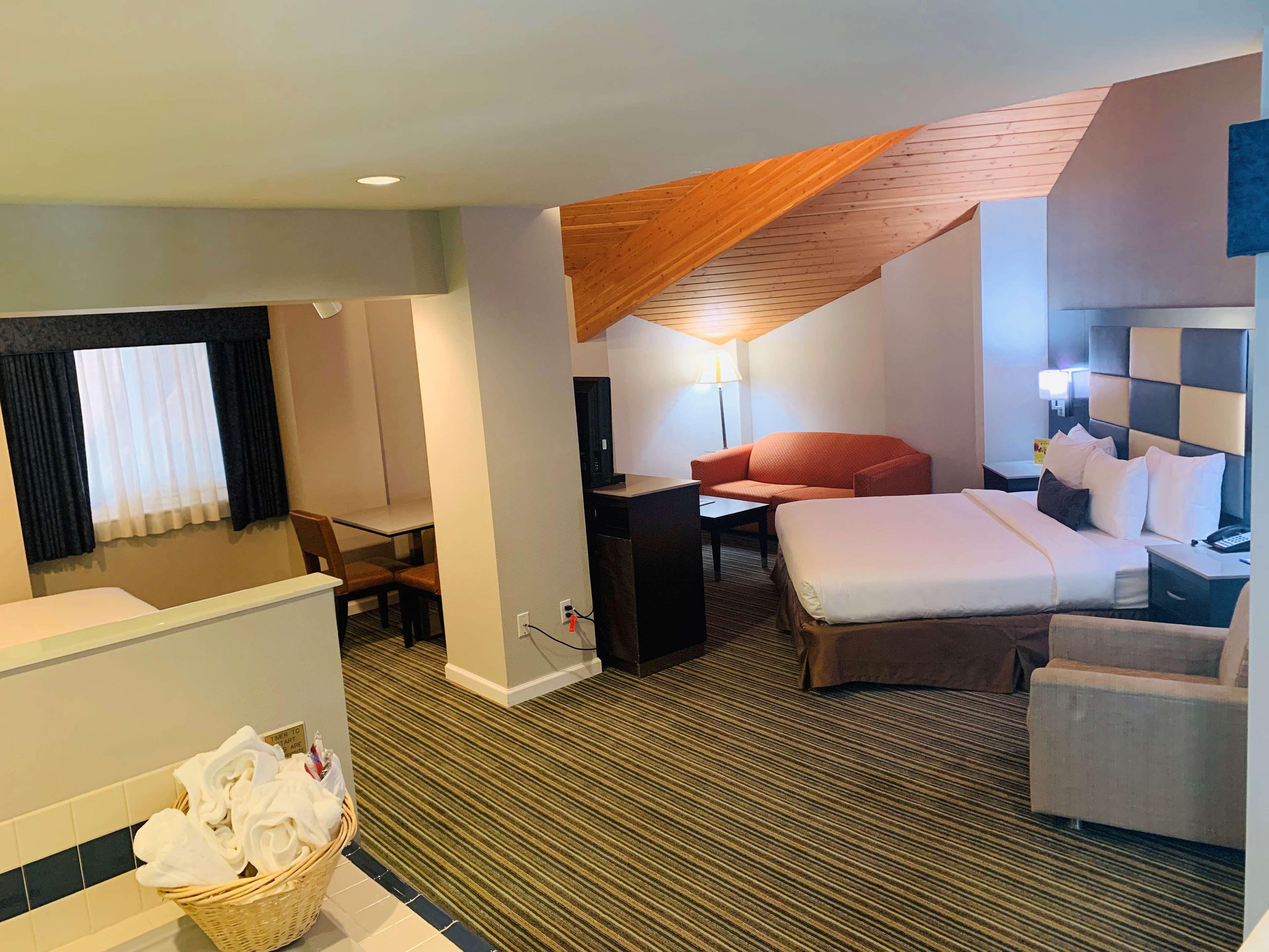 Surestay Plus Hotel By Best Western Redding Δωμάτιο φωτογραφία