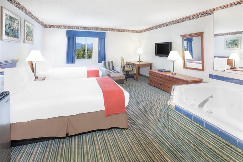 Surestay Plus Hotel By Best Western Redding Εξωτερικό φωτογραφία