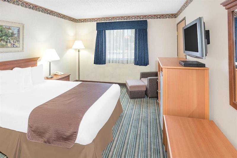 Surestay Plus Hotel By Best Western Redding Εξωτερικό φωτογραφία