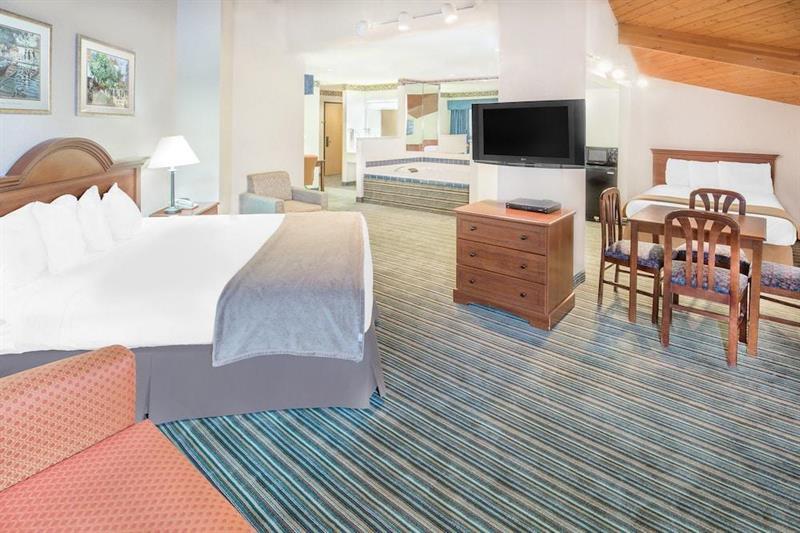 Surestay Plus Hotel By Best Western Redding Εξωτερικό φωτογραφία