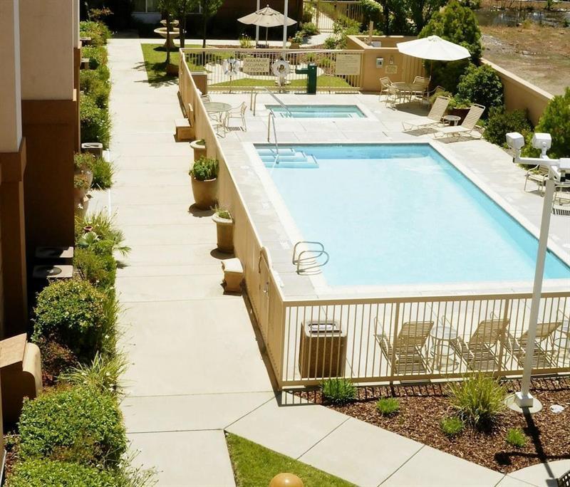 Surestay Plus Hotel By Best Western Redding Εξωτερικό φωτογραφία